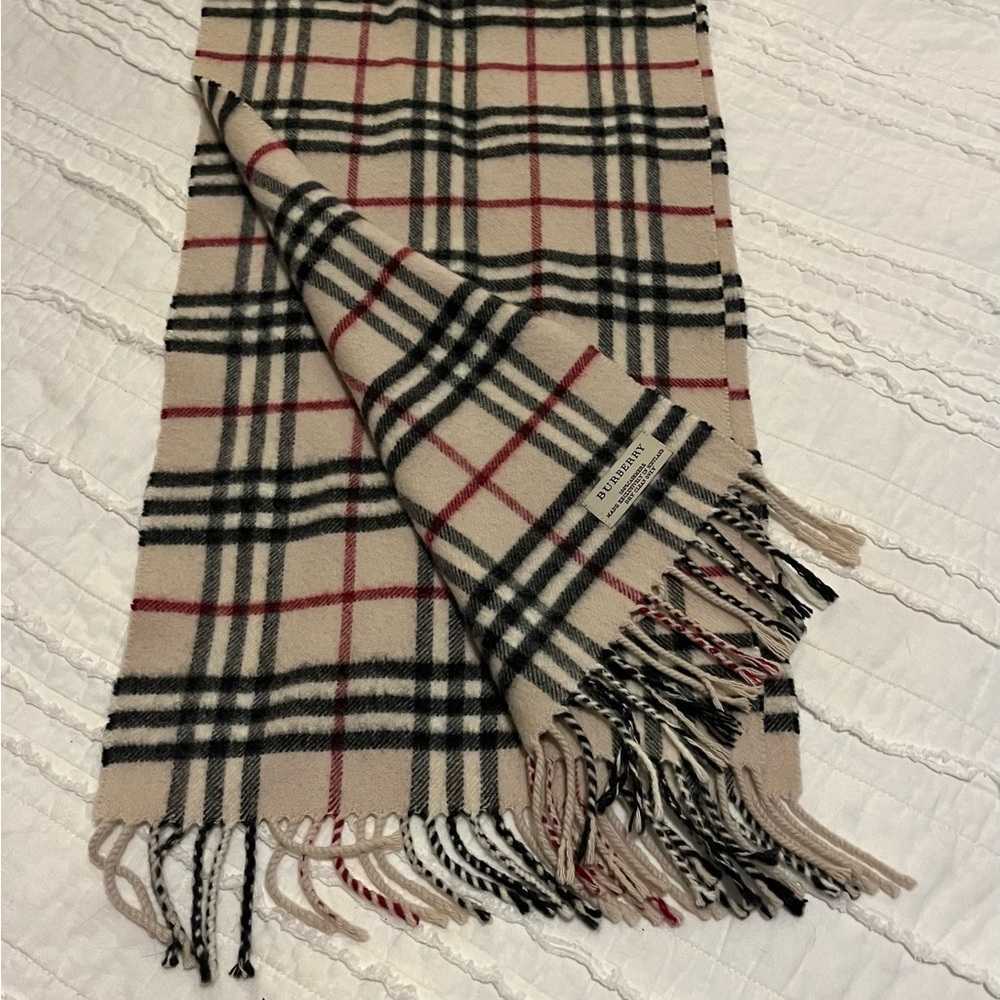 Burberry Vintage Check Cashmere Scarf